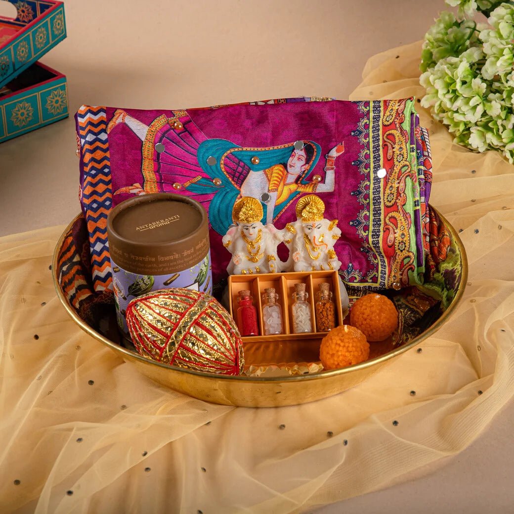 Brass Paraat Gifting - Kalasians